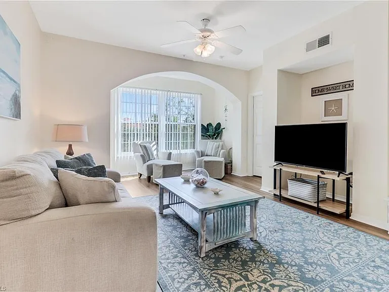 23600 Walden Center Dr #304 — Photo 1