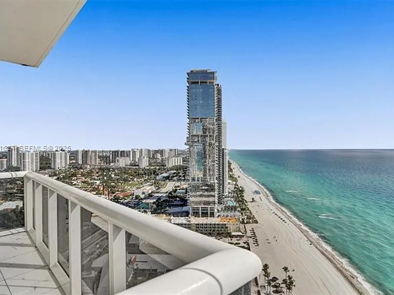 18201 Collins Ave #4108 — Photo 2