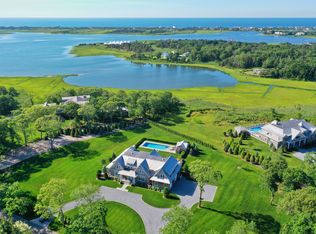 22 Bay Rd, Quogue, NY 11959