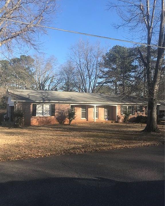 2nd image of 2605 Juniper Ln
