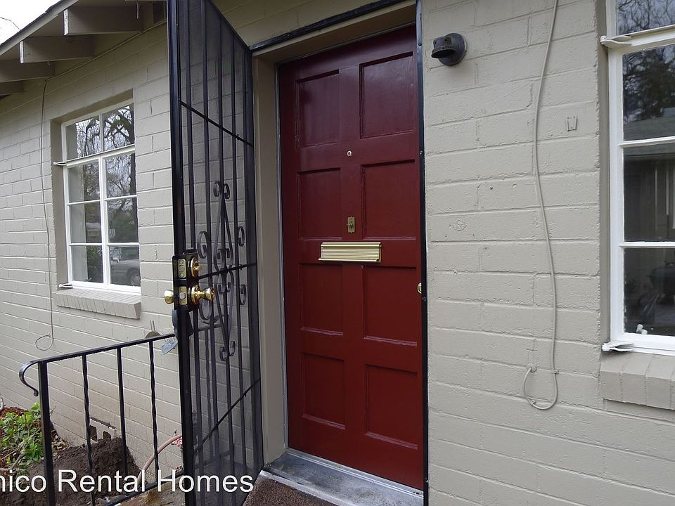 2nd image of 288 E 8th Ave