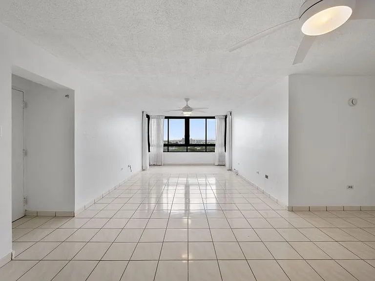 Ave Ponce de Leon 1717 Condominio Plaza Inmaculada — Photo 5