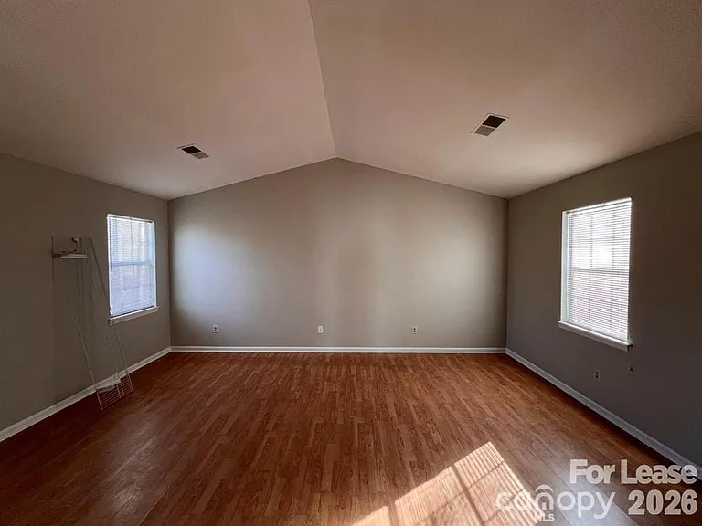 9608 Kayce Ln — Photo 14