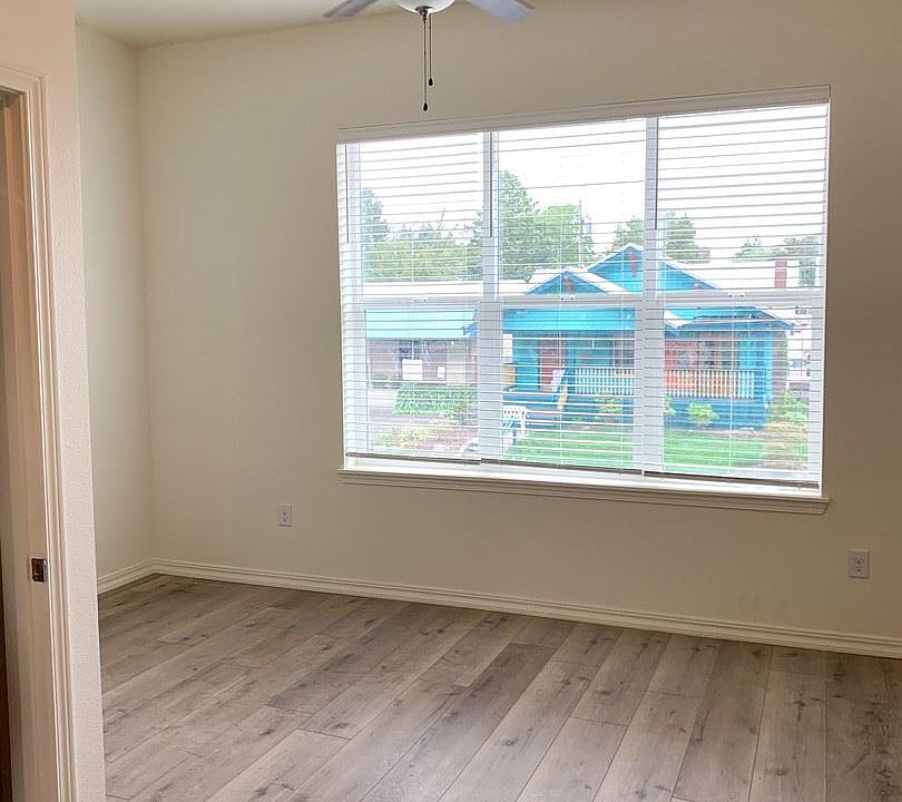 1st image of 2008 Broadway St #101