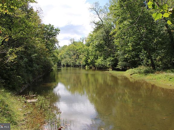 5th image of Hodges Ln