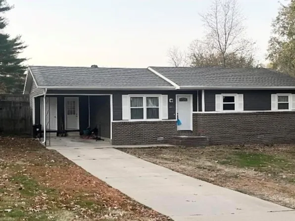 407 Moore St, Dexter, MO 63841