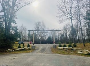 2 Davon Ln, Hardyston Twp., NJ 07419