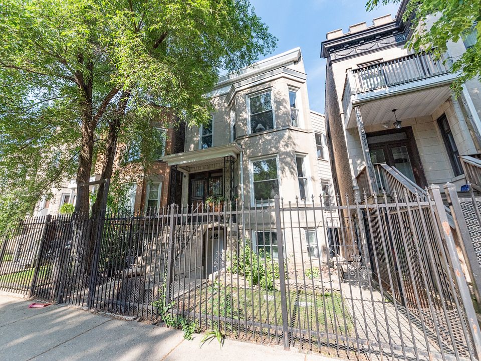 1st image of 2833 N Albany Ave #G