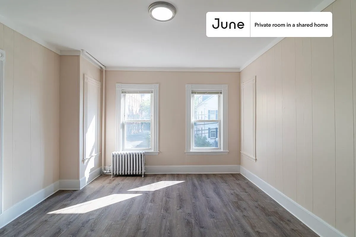 Building Photo - 11A Islington St #D