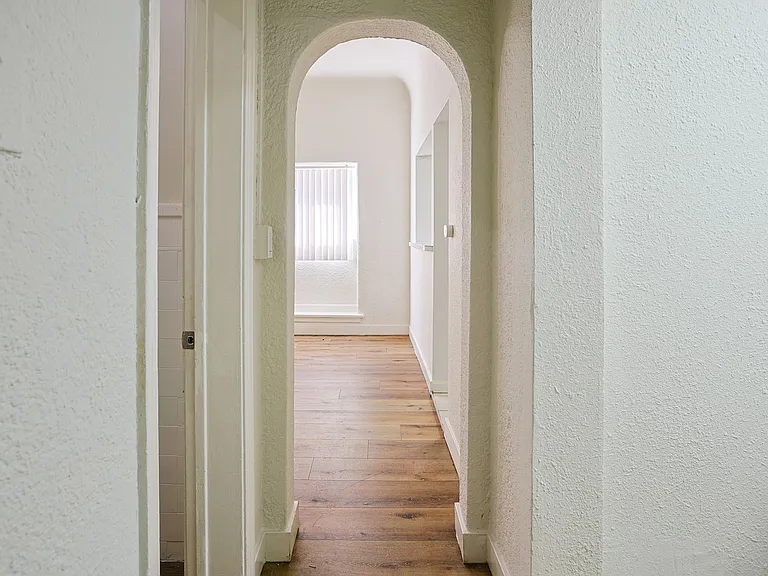 739 S Normandie Ave #107 — Photo 1
