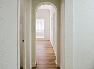 Modern Living in Koreatown: Stylish Studio Apartment, Los Angeles, CA 90005
