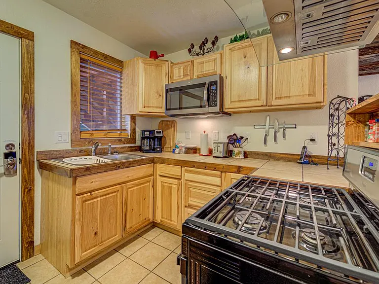 10755 Ute Pass Ave #3 — Photo 2