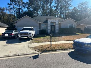 2424 Eisner Dr, Jacksonville, FL 32218