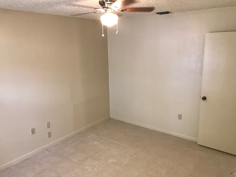 2806 46th Avenue Dr W — Photo 15
