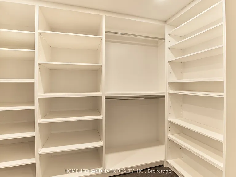 21 Robinglade Dr #LOWER — Photo 17