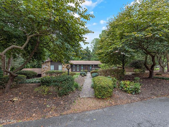 2nd image of 11456 Saga Ln
