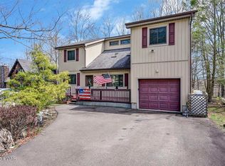 37 Woodridge Dr, Lake Ariel, PA 18436