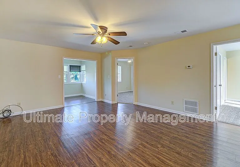 2504 Flint Dr — Photo 7