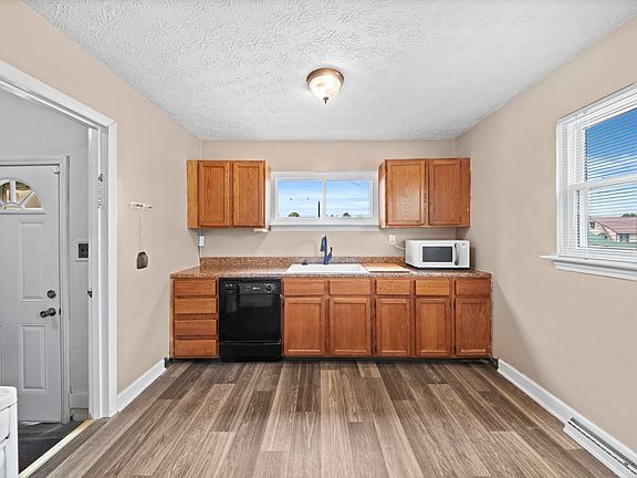 5th image of 3265 Ridgeway Dr