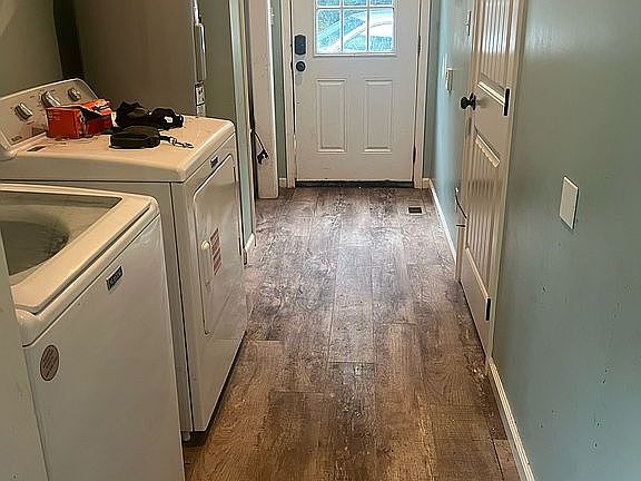 Laundry Room w/ large pantry