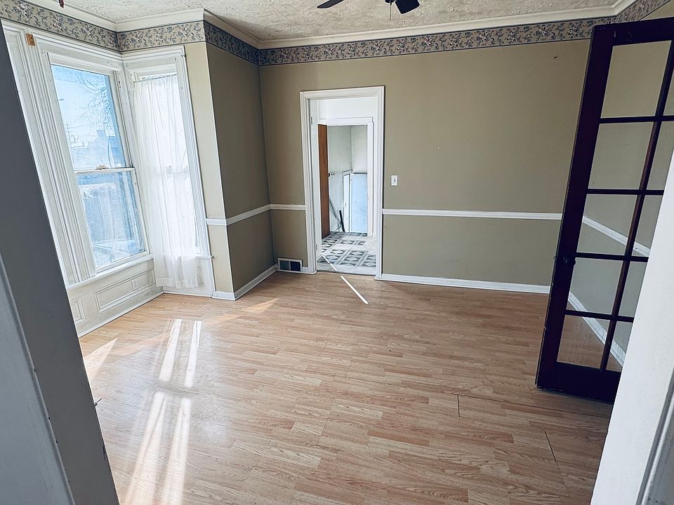 1st image of 517 Davenport Ave #2