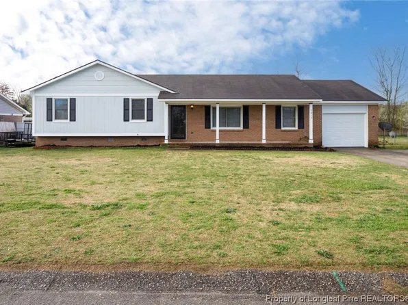 7813 Gallant Ridge Dr, Fayetteville, NC 28314