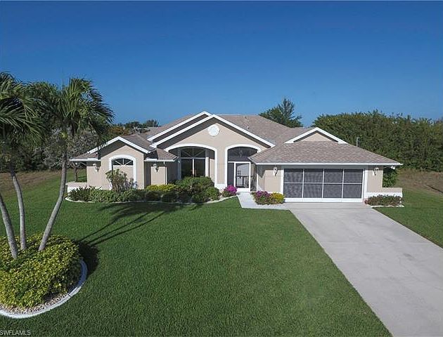 1st image of 820 NW 37th Pl