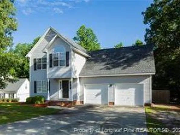 214 Woodland Dr, Raeford, NC 28376