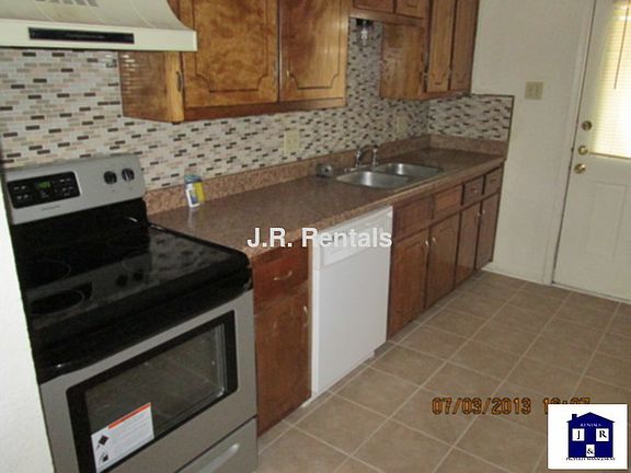 4th image of 403 Northern Dove Ln APT B