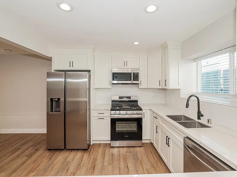 10-photo-Kitchen-