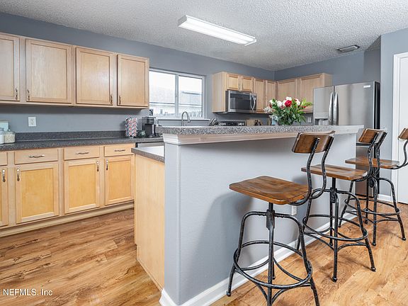 3rd image of 7142 S BEEKMAN LAKE Drive