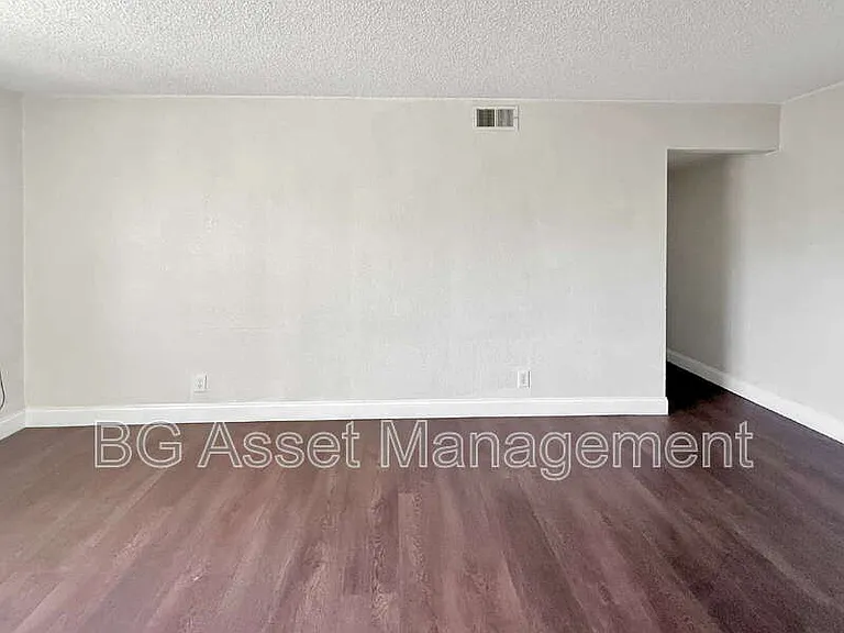 4110 34th Ave #4 — Photo 22