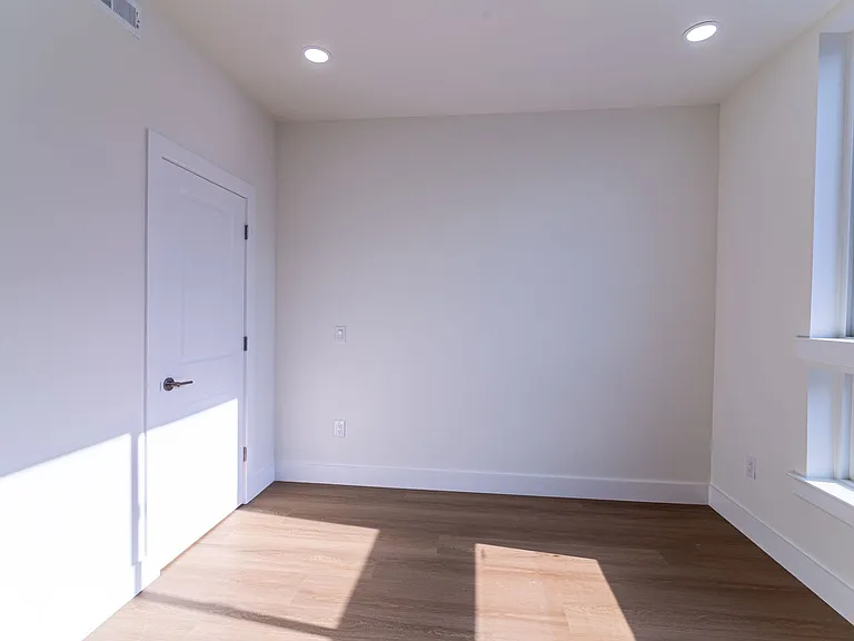 808 N Preston St — Photo 24