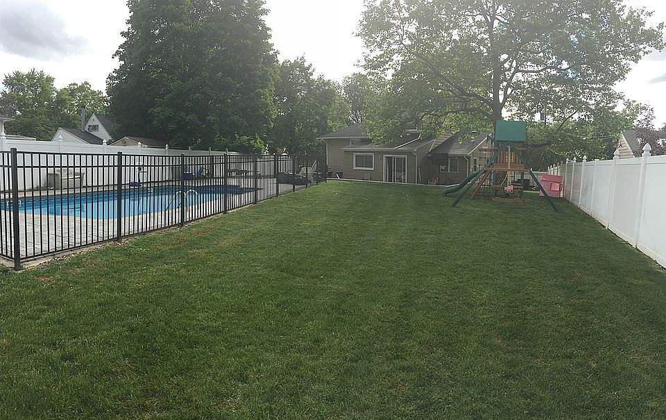 2nd image of 21 Wiltshire Dr