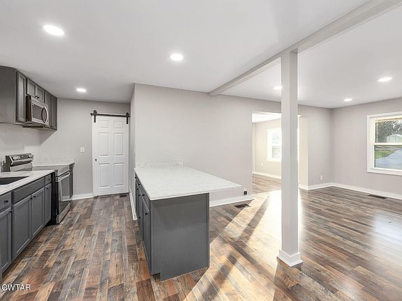 5th image of 4096 W Main St