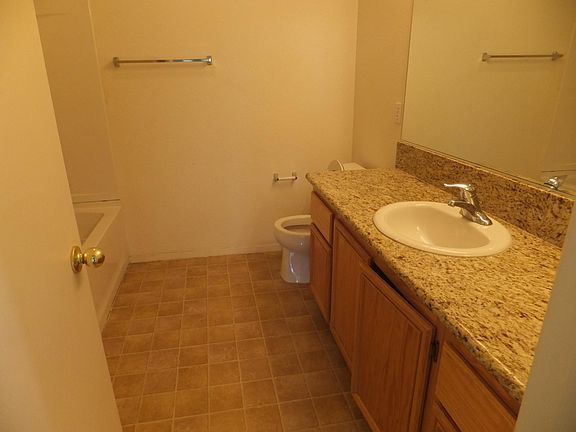 5th image of 5607 Hast Ct