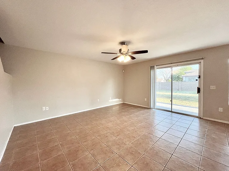 7253 W State Ave — Photo 4