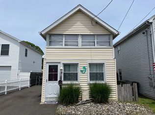 9 Wood Ave, Milford, CT 06460