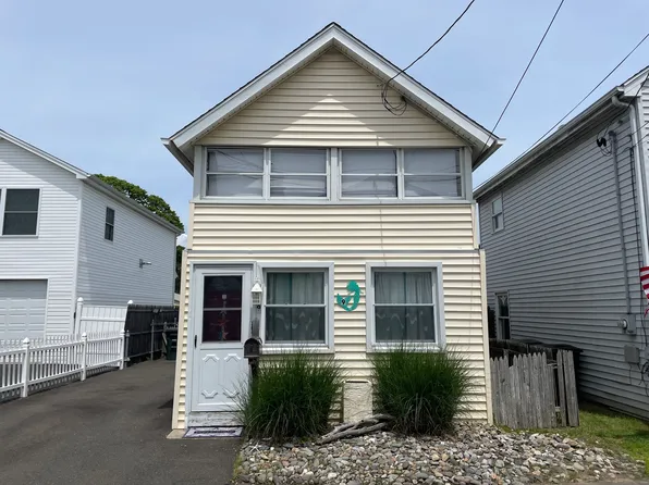 9 Wood Avenue, Milford, CT 06460