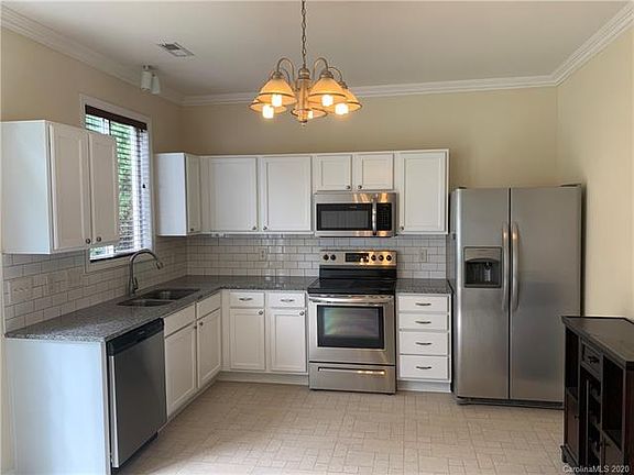3rd image of 9926 Orchard Grass Ct