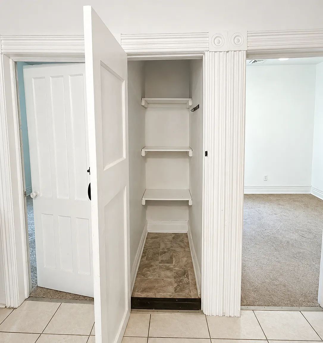2 bed, 950 sqft, $1,300 — Photo 2