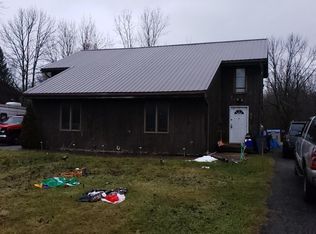 877 Pletcher Rd, Youngstown, NY 14174