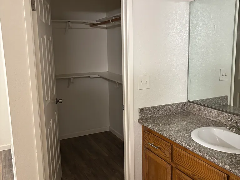 448 Coffee Rd — Photo 7
