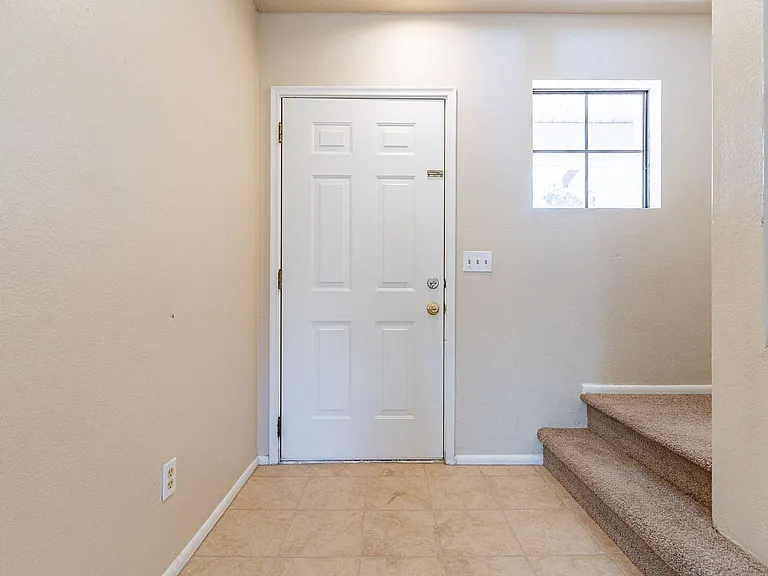 630 W Cassidy Pl — Photo 4