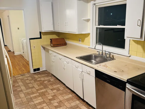 631 Center St, Wallingford, CT 06492