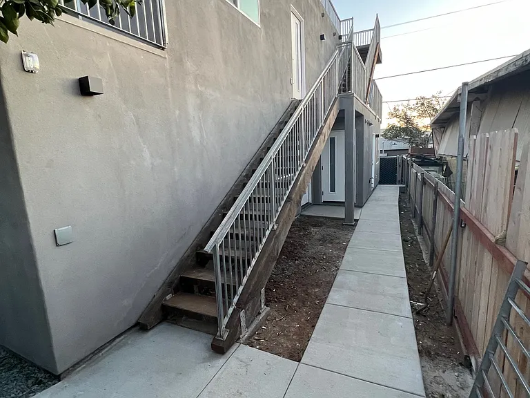 2147 Harrison Ave #1 — Photo 10