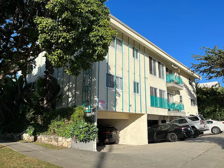 Washington Apartments — Photo 7
