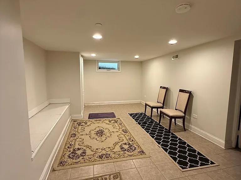 6704 N Central Park Ave — Photo 20