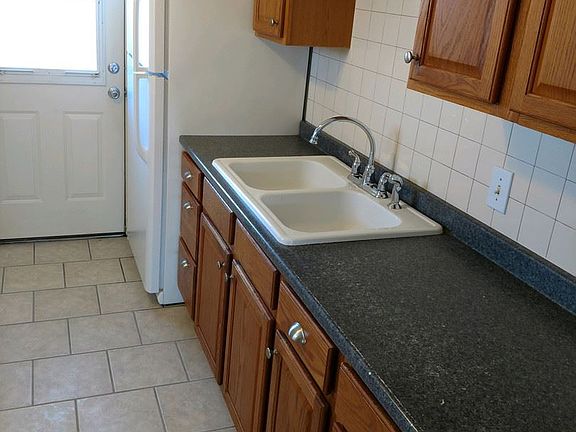 3rd image of 3283 Luna Ave