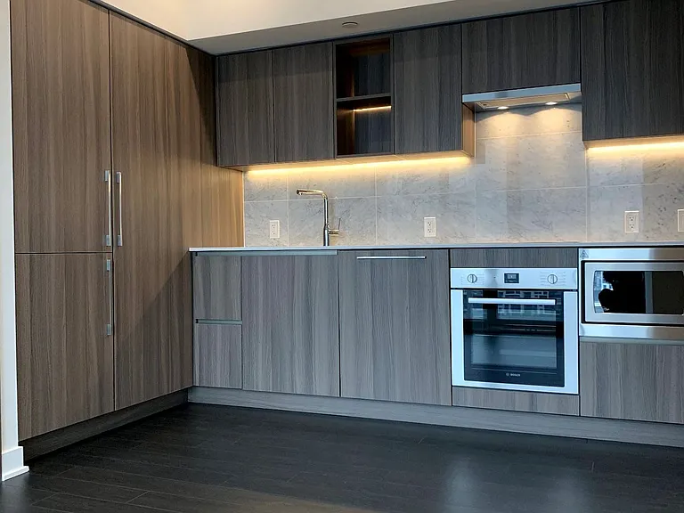 19 Bathurst St #3105 — Photo 8
